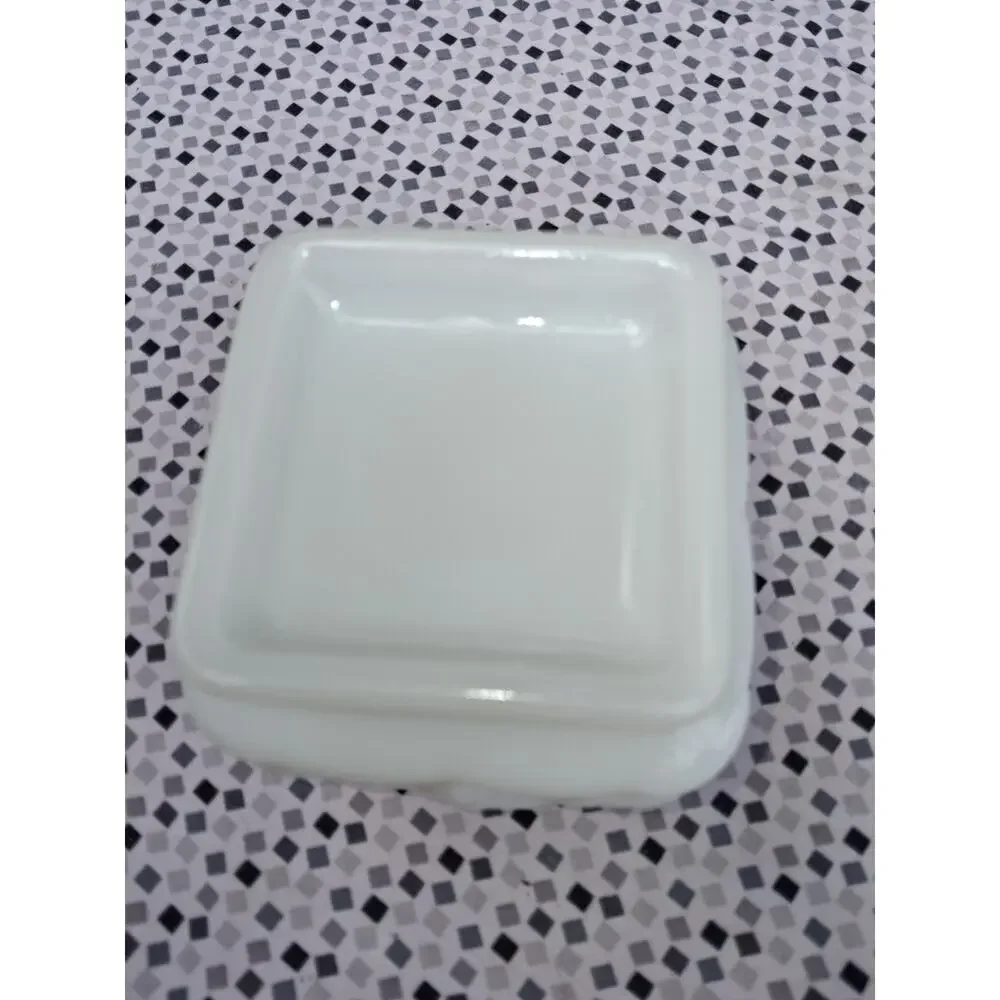 Anchor Hocking Milk Glass Grapes and Leaves 4 1/4